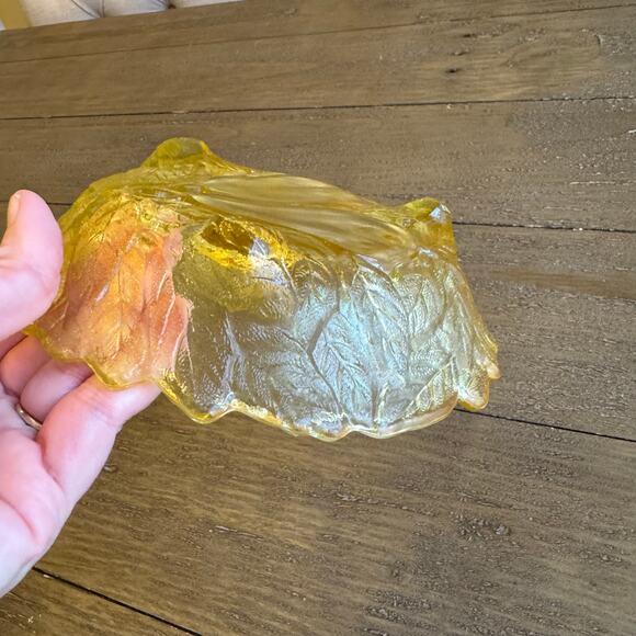 Tiara Indiana Glass VTG 3-Toed Nappy Sweet Pear Glass Dish Bowl 10186 w/Box - Picture 9 of 14